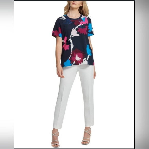 DKNY Womens Navy Printed Short Sleeve Jewel Neck Top Size Medium NWOT - Picture 2 of 16